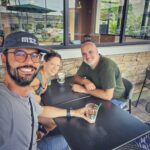 Meet friends from Da Nang 🇻🇳 at the Starbucks in Coronado ☕️ und den Mango-Baum auf dem Dach 😅